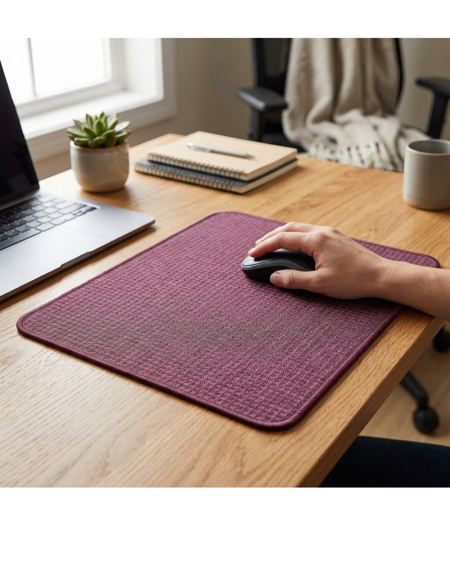 Hoaus Jacquard Cloth Mouse Pad 45 x 40 cm Plum - Lifestyle view