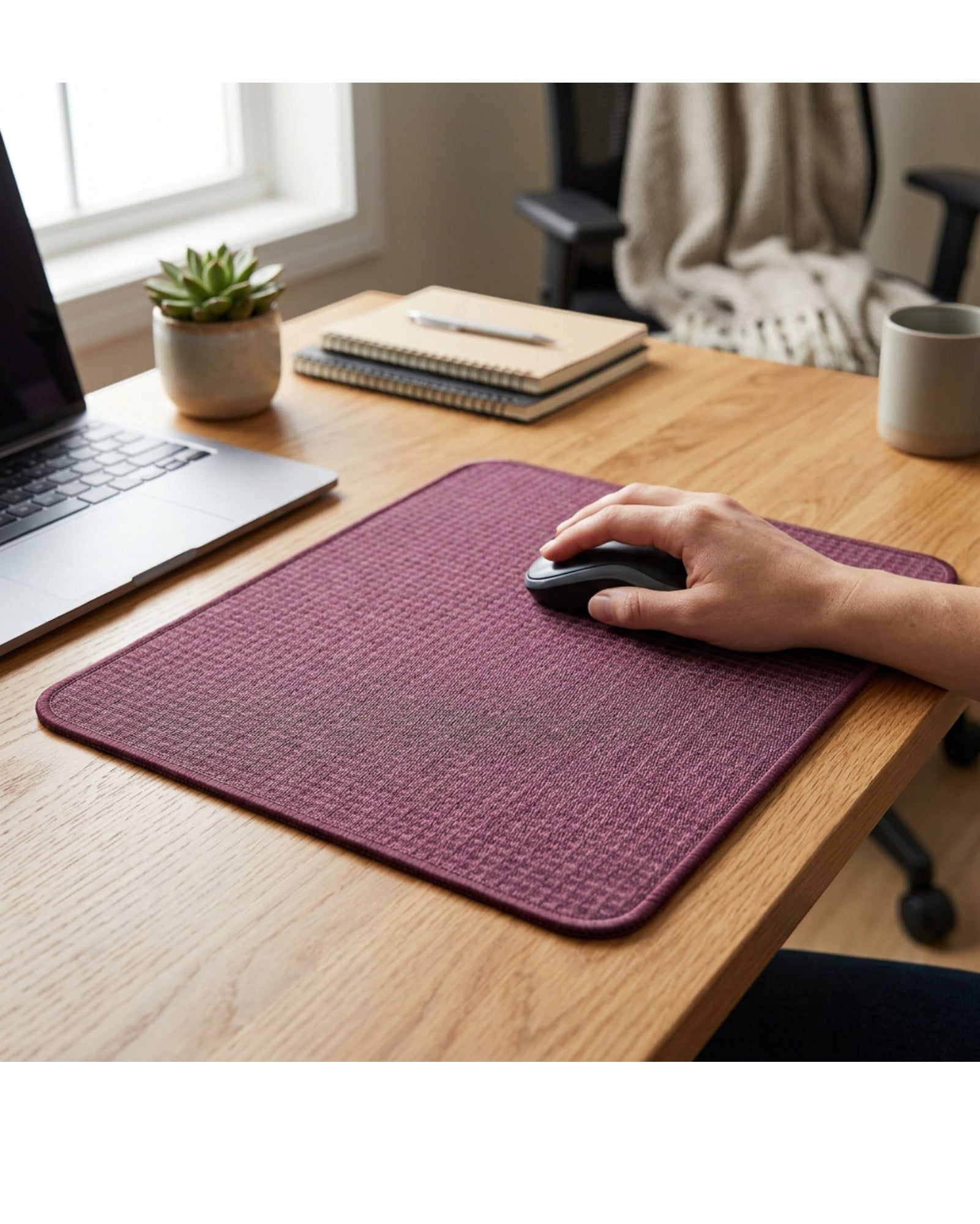 Hoaus Jacquard Cloth Mouse Pad 45 x 40 cm Plum - Lifestyle view
